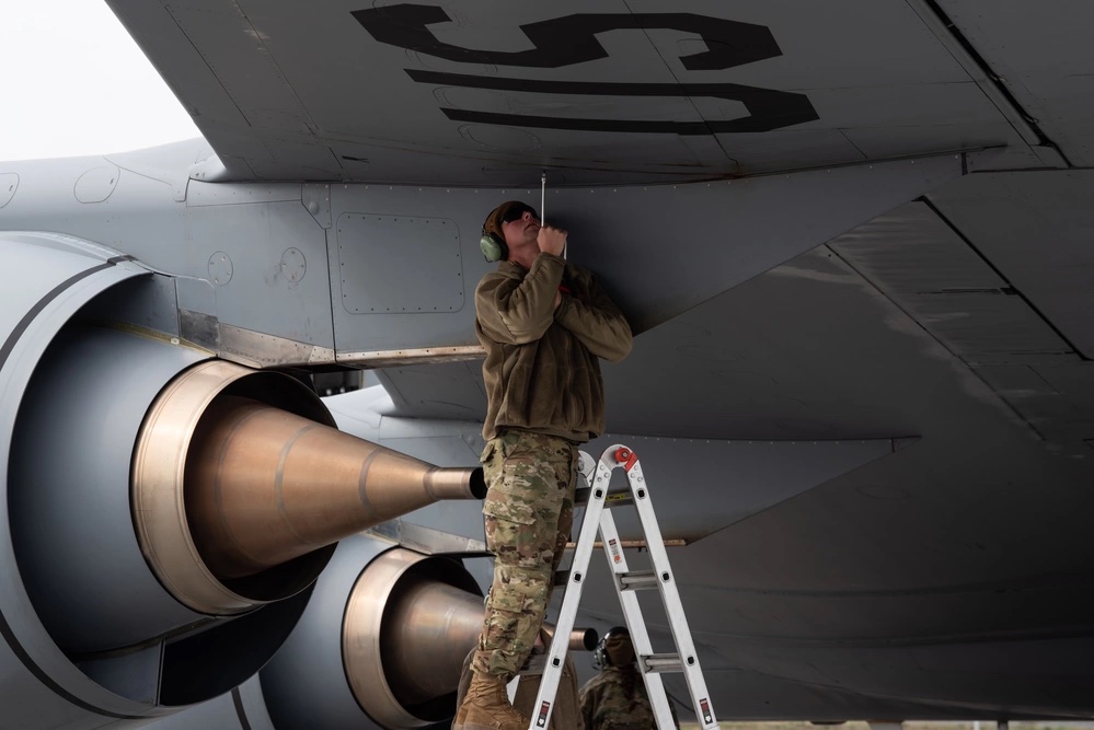 GAO: Tanker Fleet Struggling with Readiness due to Parts Shortage, KC-46 Delays
